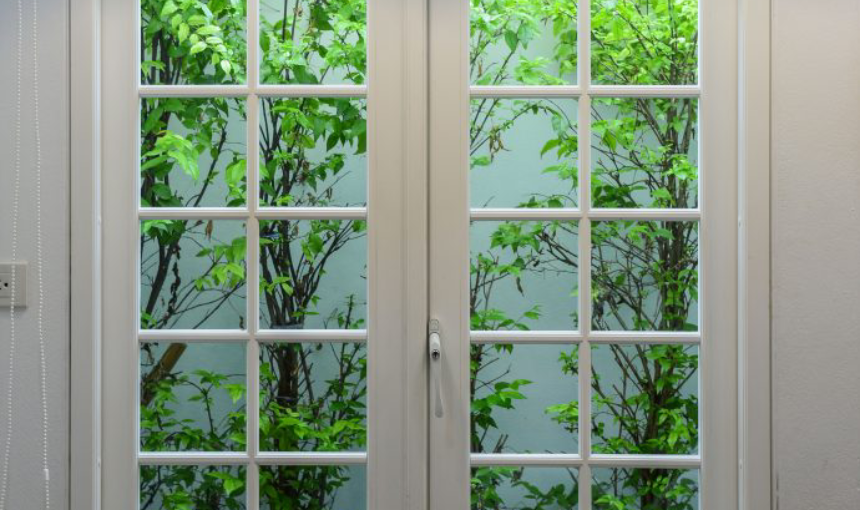 Pros and Cons Of Installing French Windows In India