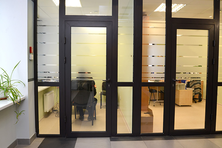 5 Places to Install Soundproof Glass